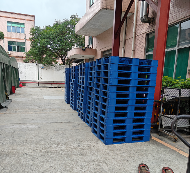 深圳塑胶卡板厂家：乔丰5月18产品出货中-2